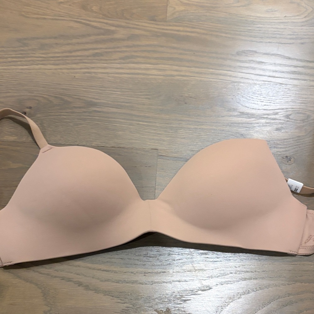Seamless Nude Bra